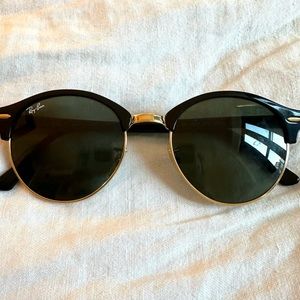 Ray-Ban Clubround Sunglasses